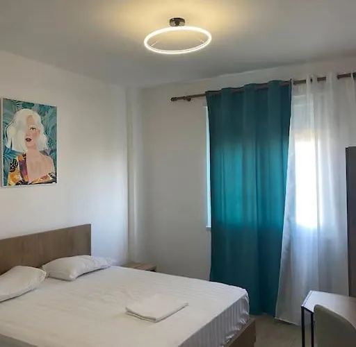 Sea-View Central Studio Apartment